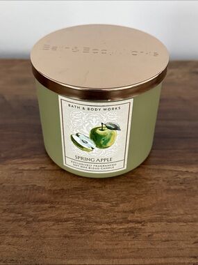 Bath & Body Works Spring Apple 3-Wick Candle